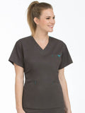 8403 V-NECK SIGNATURE 3 POCKET TOP